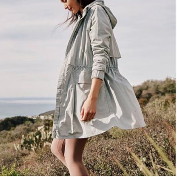 lululemon athletica Jackets & Blazers - NWOT Lululemon Pack and Glyde Jacket Silver Drop